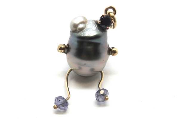 Tahitian pearl frog pendant with sapphires and gold